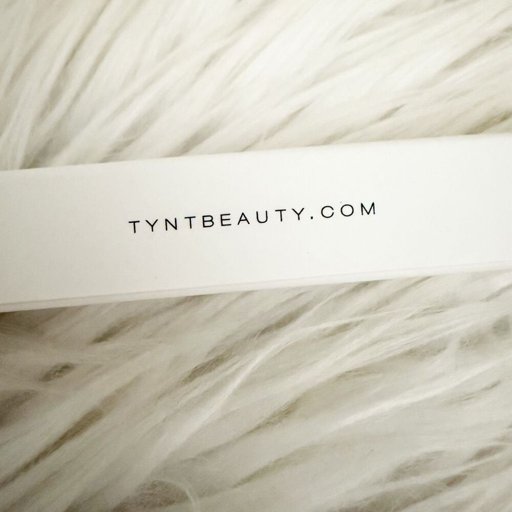 TYNT | Vegan Tame Eyebrow Brow Gel Colorless Clear Spoolie | Size 2.5 ml - Picture 4 of 9